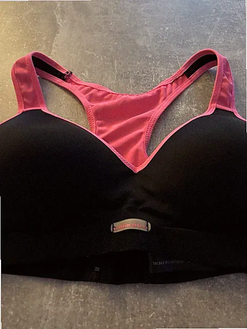 15) neuwertiger Sport BH von Primark Gr.75 B