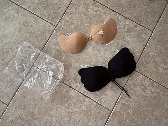 2 Klebe BH Set Push-up trägerlos & Selbstklebend, rückenfrei Cup C Schwarz Natur