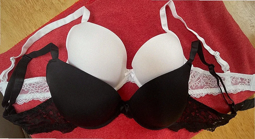2 Schalen-BH’s Größe 85 E NEU ohne Etikett !!! Herzförmiger Ausschnitt!Neu!