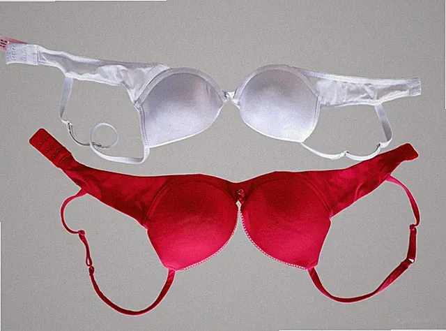 2 schöne Bügel BH´s von Esprit und Hunkemöller für Mädchen Damen Gr. 75A+70B