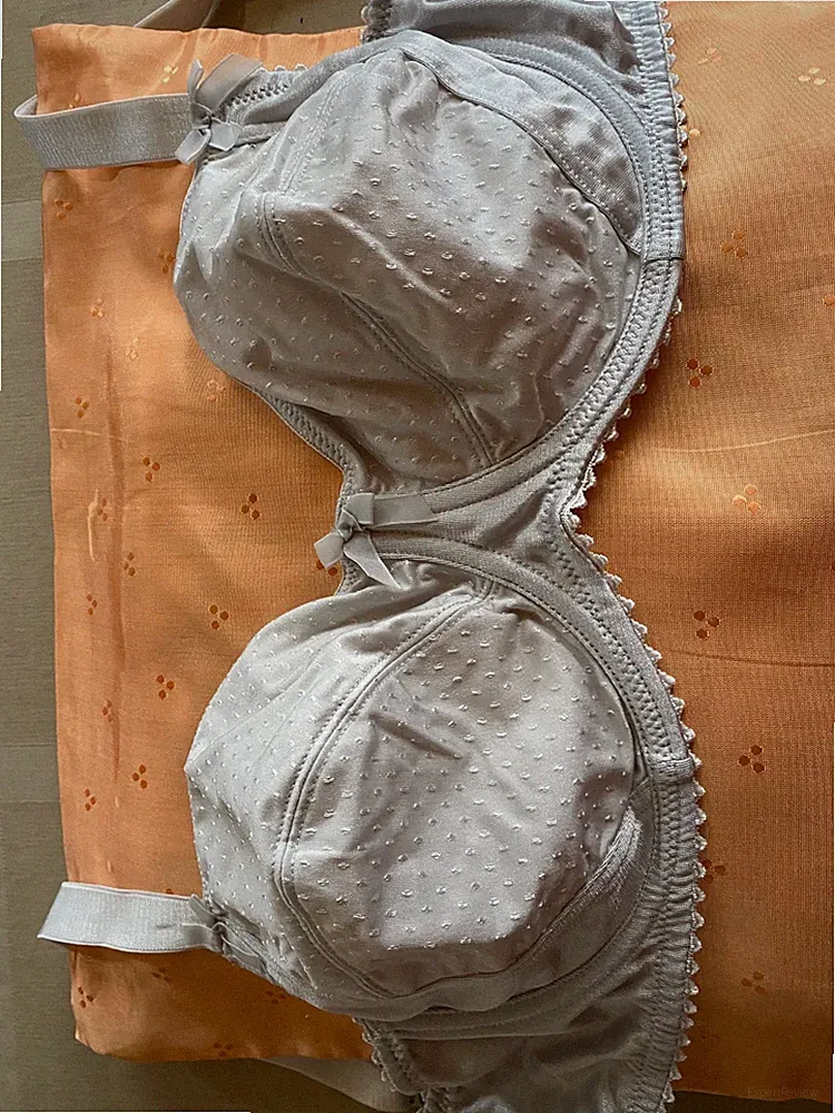 2. T-Shirt-Bügel-BH, neu, hellgrau, Marke Esmara, zweigeteilte Cups, Gr. 90 C