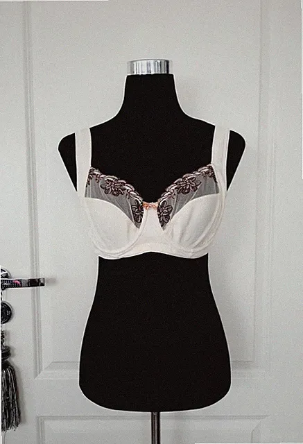 3 tlg. Unterwäsche Set BH 85C + Slip + Hemd / Top Gr. 46 - 48 ecru creme weiß