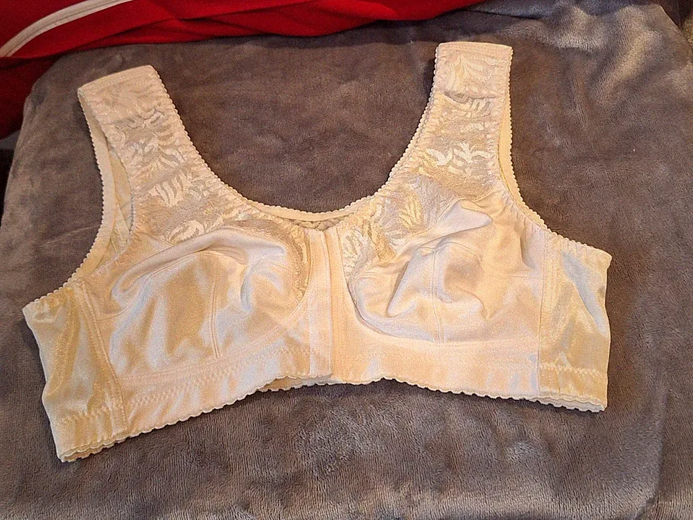 Anita Mylena 5319 Entlastungs-BH mit Vorderverschluss Gr. 80A angelskin neu