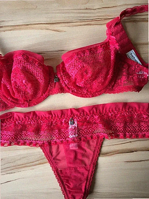 Barbara Paris Set, Spitze-Transparent Bügel BH 70 C & String Gr. 38 Rot, Neu