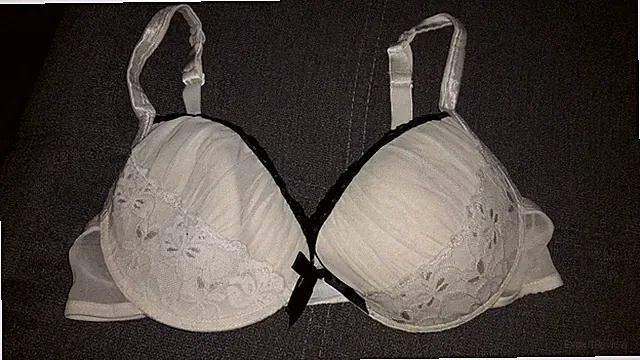 Beige/Creme-Weiß "Colours of the World" Basic geblümte Spitze Push Up BH in 85 C