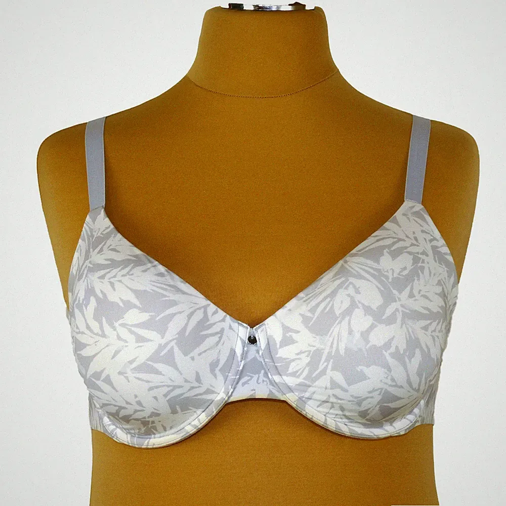 BH 85C Grau weiß Blatt extrem weicher Stoff gebraucht Marks & Spencer