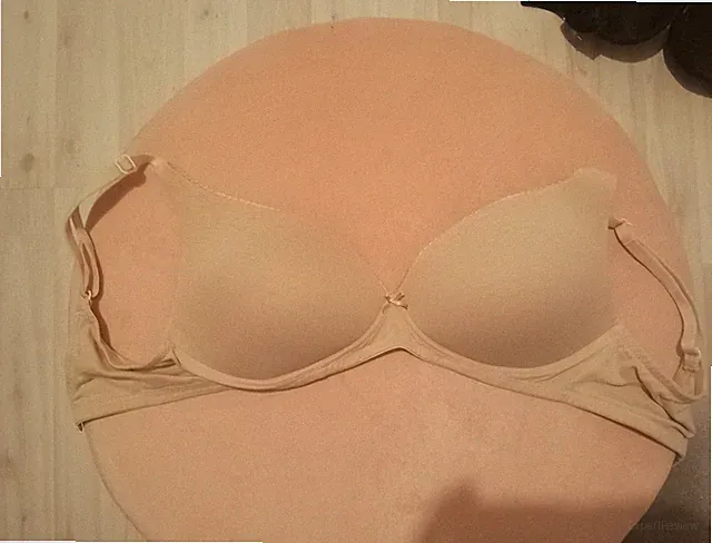 BH Marks & Spencer beige 70 D