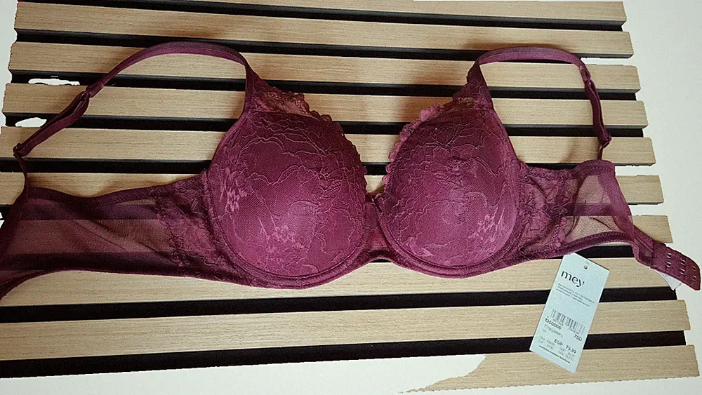 BH- Mey Spacer-BH Serie Fabulous (1350005) Boysenberry 75D