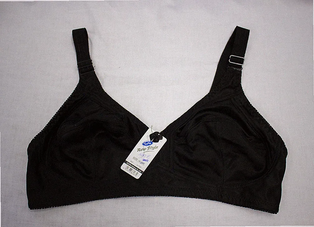 BH schwarz, flieder, bordeaux, rosa, türkis, Größe 95-110, CUP E (Z2)