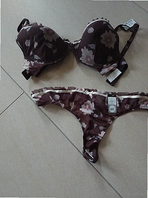 bh set 85b, BH gefüttert, String. Braun Geblümt,String Gr. 44 NEU