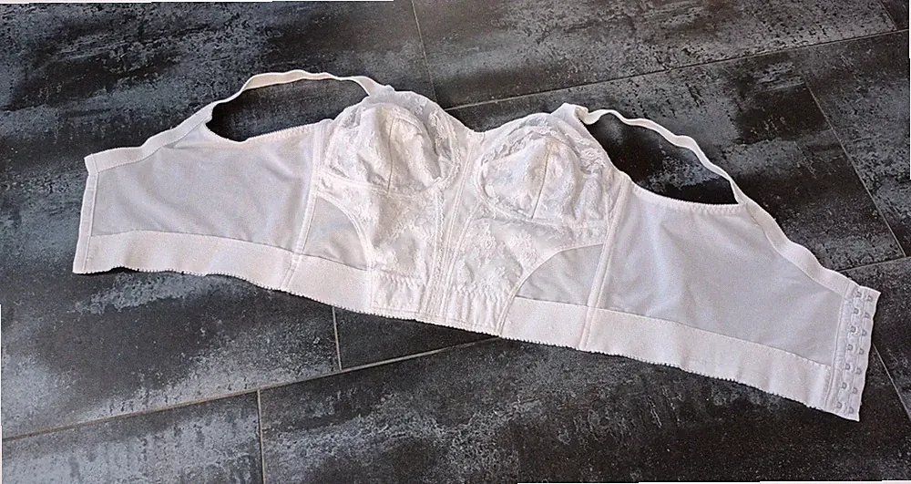 BH Triumph / Doreen Longline - 105 Cup B - ohne Bügel bügellos - beige haut lang