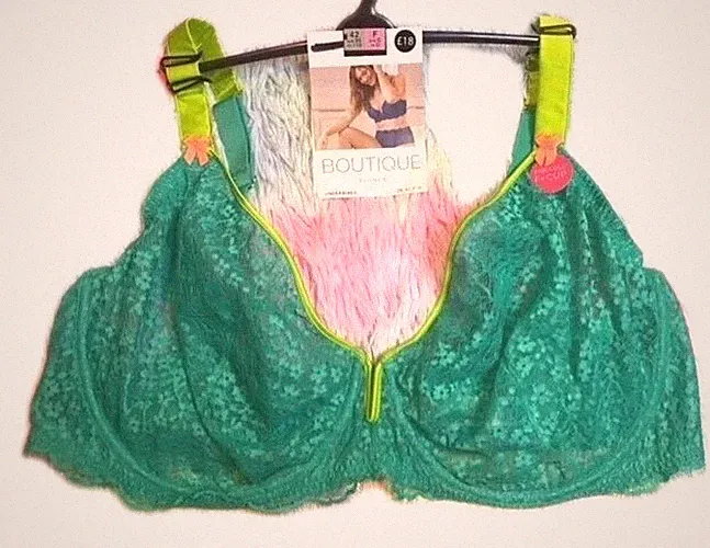 Boutique Plunge BH M&S Spitze Bügel Marks and Spencer Cup Gr. 30 32 38 A GG