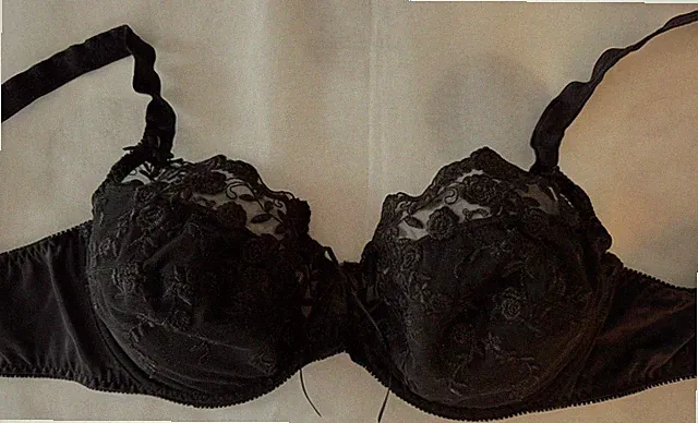 Bügel-BH der Marke NUANCE Gr. 80 E, schwarz mit Spitze