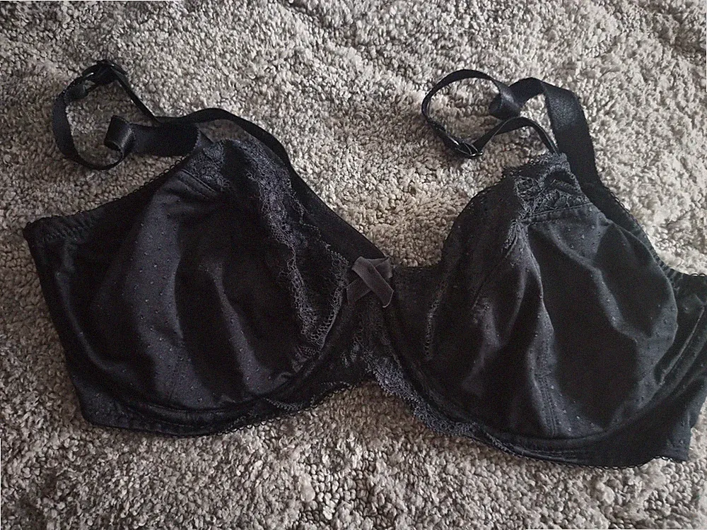 Bügel- BH, schwarz, Gr. 95C, wenig getragen
