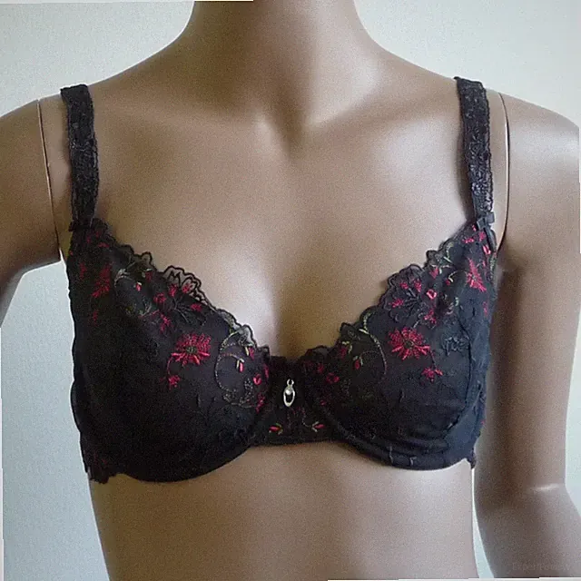 Bügel BH Schwarz mit Blumen oder Hipster / String schwarz Change of Scandinavia
