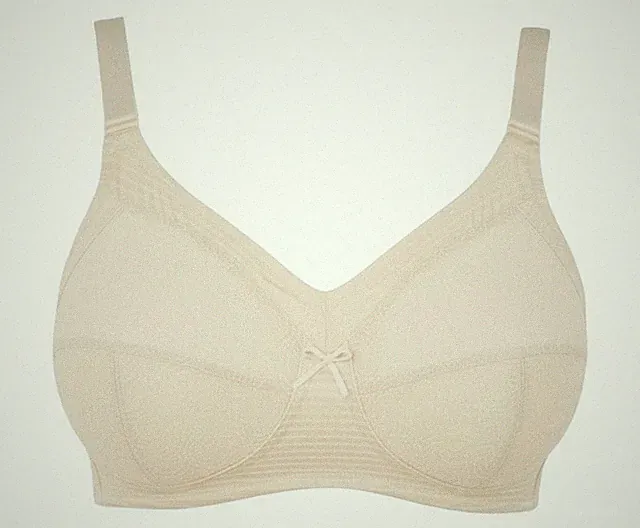 Classics by Triumph BH ohne Bügel Comfort Chic N 80B weiß / 80D skin NEU