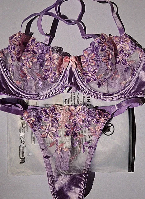 Damen BH'S Set, Größe S, Farbe Lila, Neu Mit Etikett