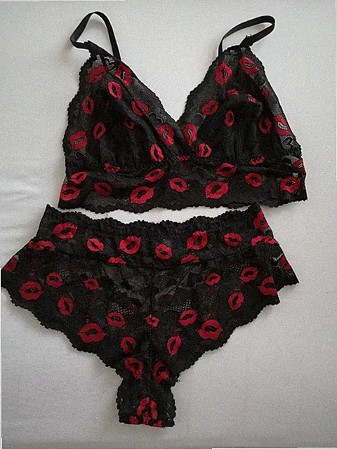 Damen BH Set mit Spitze. Marke: Markenlos. Farbe: Schwarz-Rot. Größe : XL .
