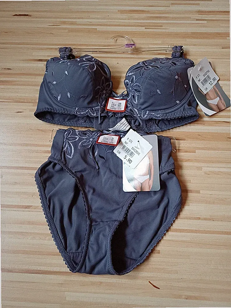 Damen BH + Slip im Set mit toller Stickerei in anthrazit