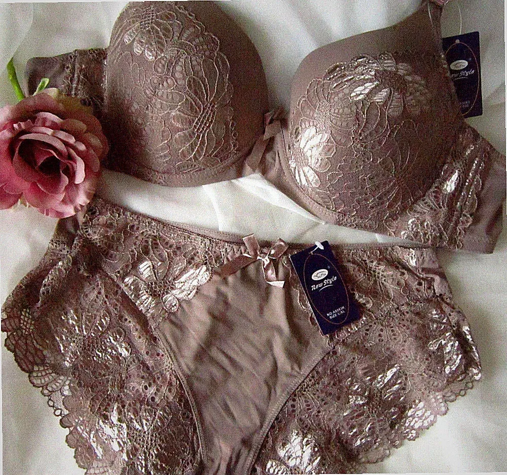 Edles BH-Set * Schalen-BH & Panty * Gr. 80 D * Farbe: Stone