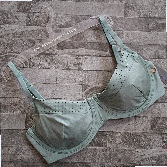 ELLE MACPHERSON Glatter Atmungsaktiver Stoff Bügel-BH Größe 32C Einzelhandel £39