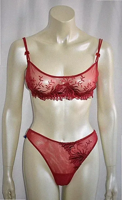 *** FREE LOOSE *** Damen BH Set mit Tanga Modell 46/ 59 *** UVP: 104€