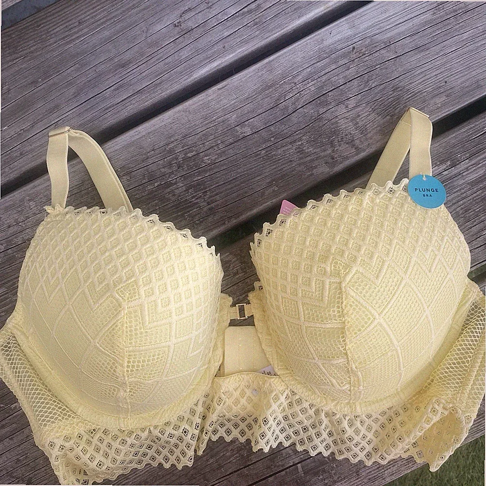 George Entice Collection Plunge-BH mit Bügel gelb Spitze Größe 44DD neu mit Etikett