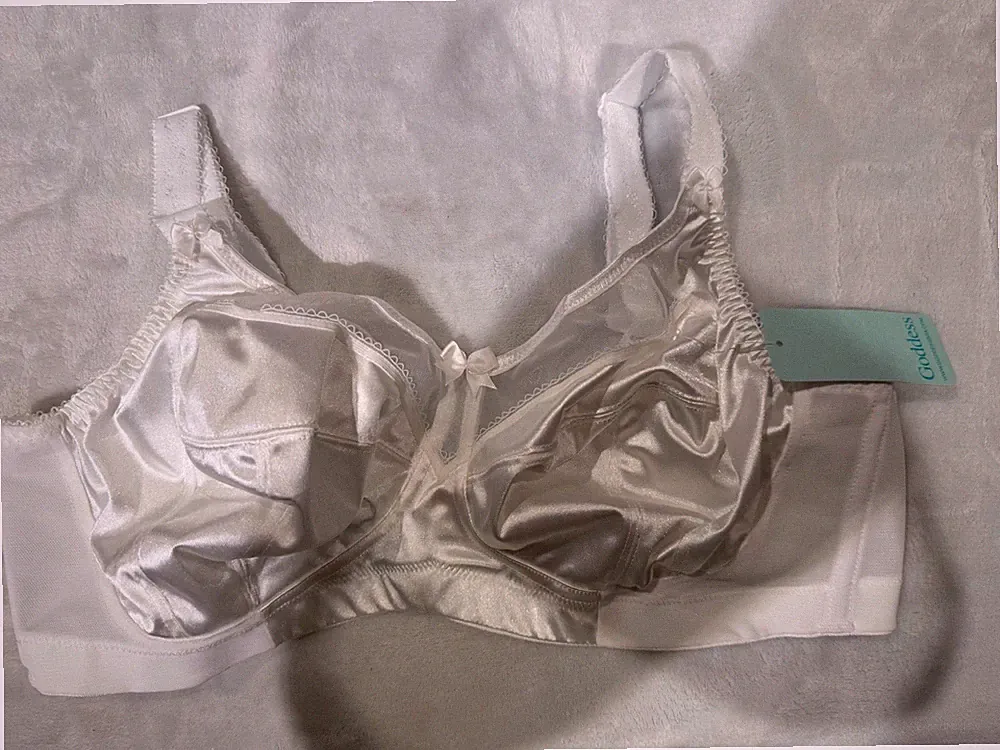 Goddess GD6093 Women's Plus-size Keira Banded Underwire Bra White Size 38D