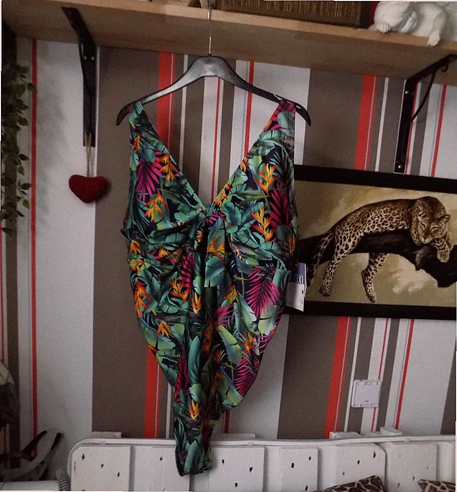 Große Mode Sommer "Janina"🏝️👙Damen-Badeanzug👙🏝️ gr. 3XL BH Bunt Neu Etikett