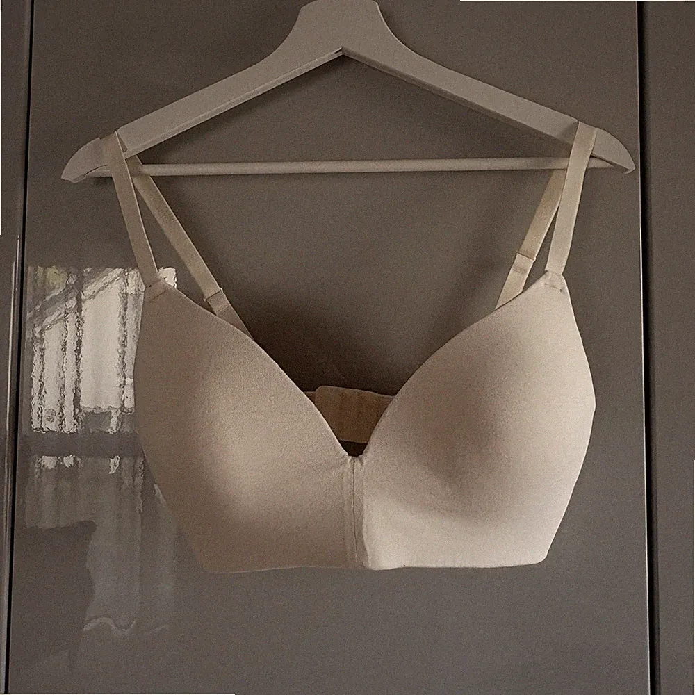H&M Damen T-Shirt-BH 80D Beige gepolstert ohne Bügel verstellbare Träger