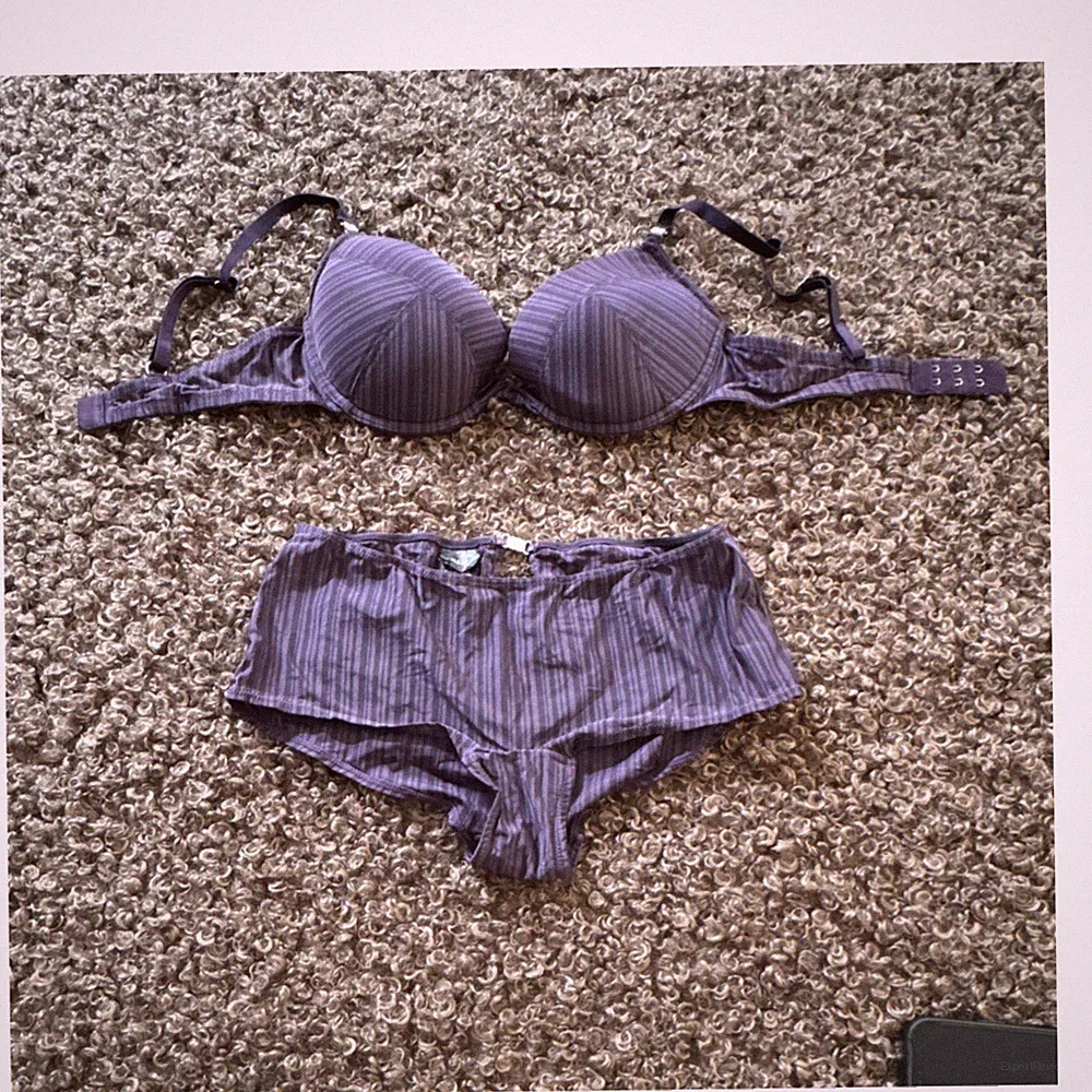 H&M Push-Up BH-Set lila gestreift mit Metallverschluss, Größe 38, Cup A, 70