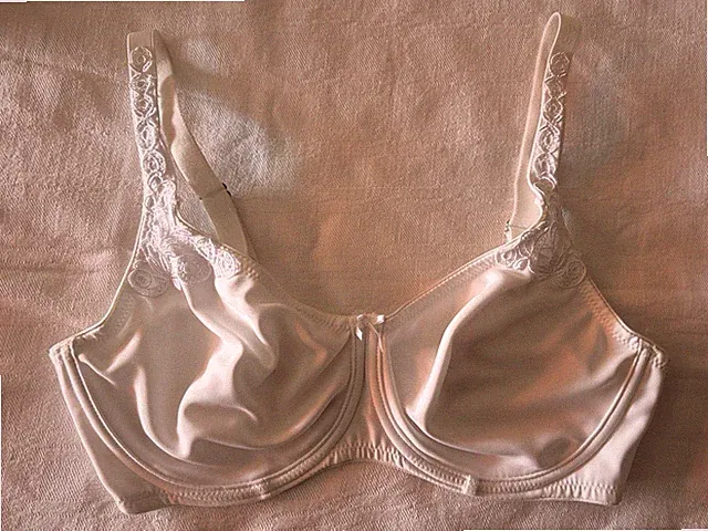 Hunkemöller BH 80D Weiß