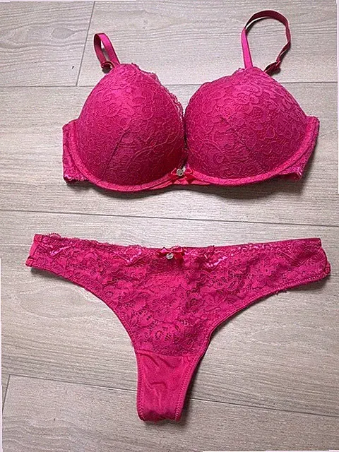 Hunkemöller Bügel BH Gr 70 D gepushed passender String Gr xs himbeerfarbig beide