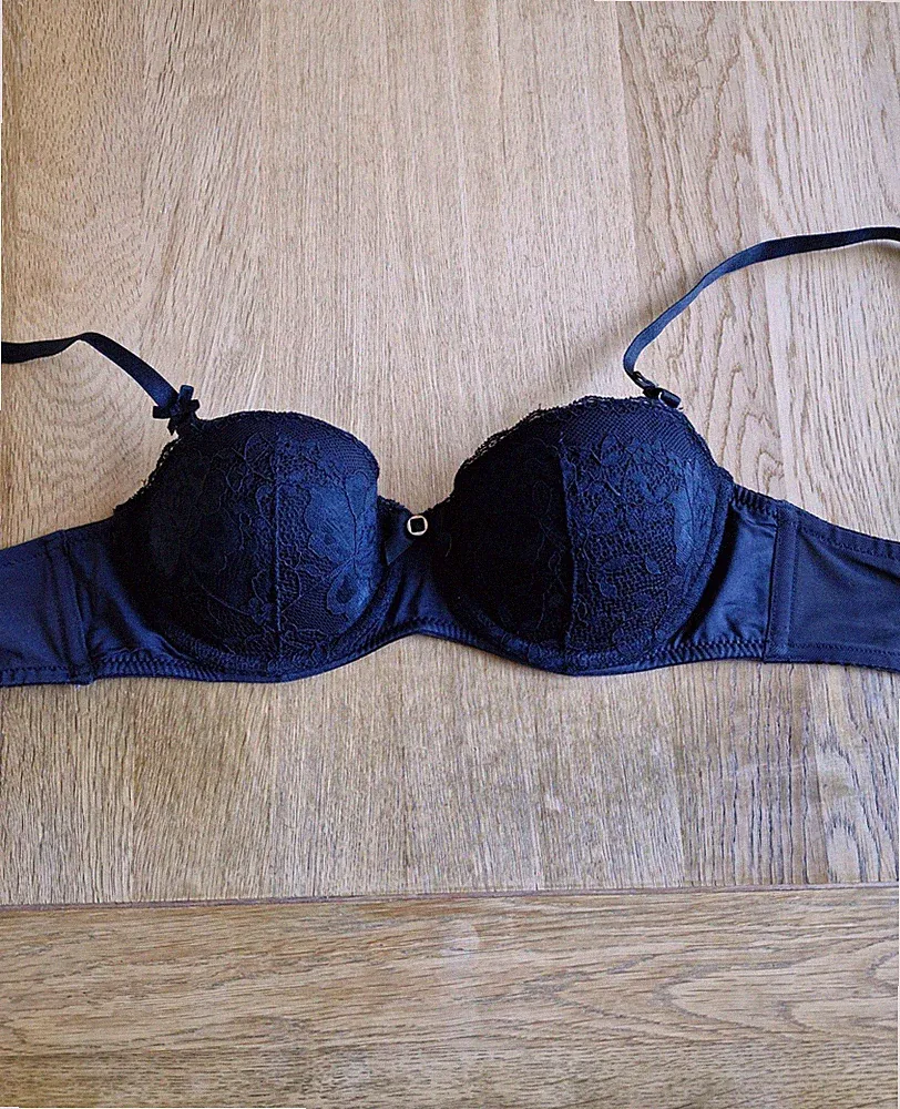 Hunkemöller Damen Bandeau BH 70B Schwarz Spitze Blumen Schleife Dessous Bra Cups