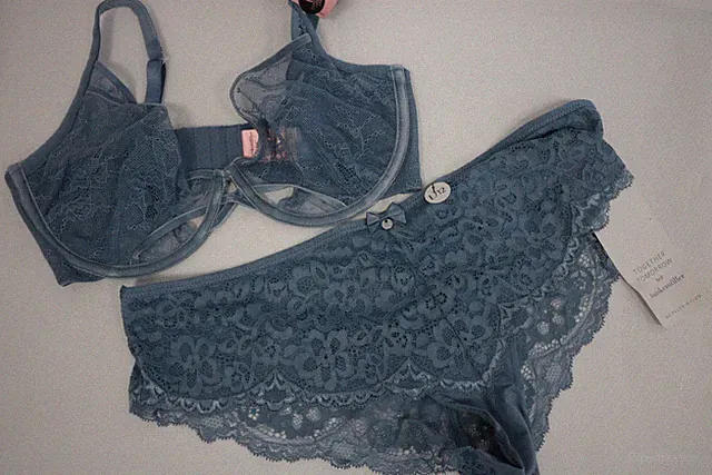Hunkemöller Damen Unterwäsche Set Bügel BH und Slip Coronet Blau Gr.75E/ L Neu