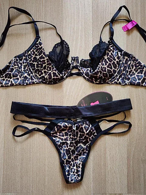 Hunkemöller Leopard Set 75D + String S Private Collection