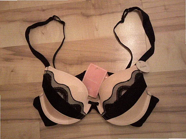 Hunkemöller Yves PU seashell p BH in Gr : 75 D in Schwarz/Pink NEU mit Etikett