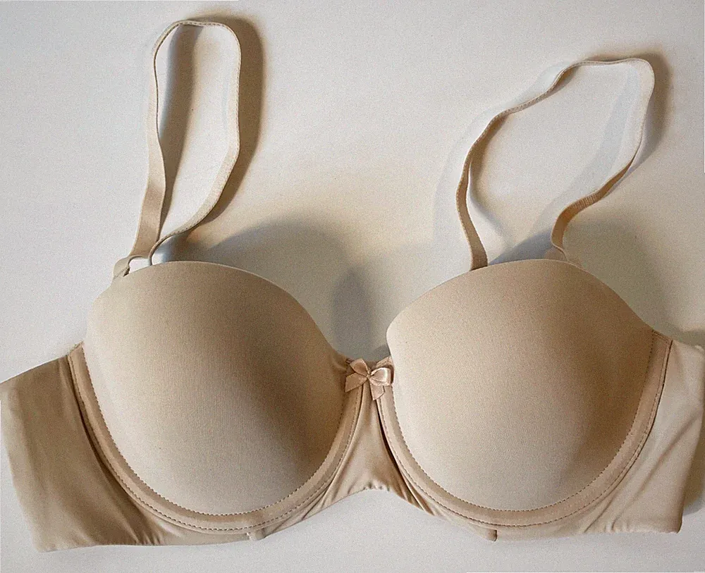 Iris & Lilly Damen trägerloser Mikrofaser-BH haut, 70C