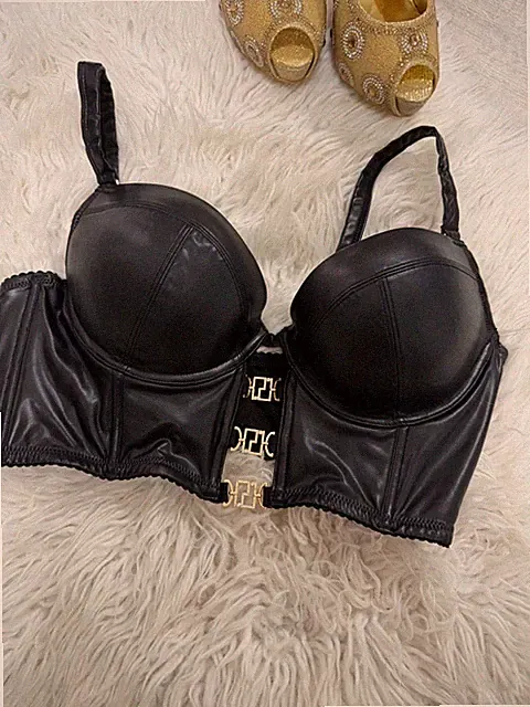 Kunstleder BH Schwarz Größe 80C Schwarz mit Spitze