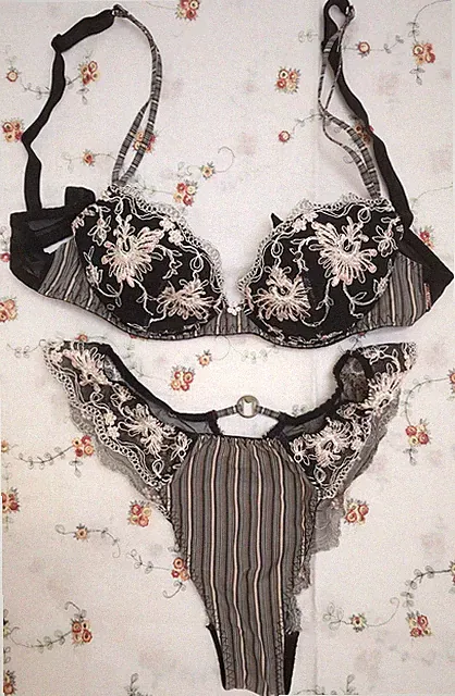 Lejaby Wäsche Set BH 70A Slip S schwarz geblümt