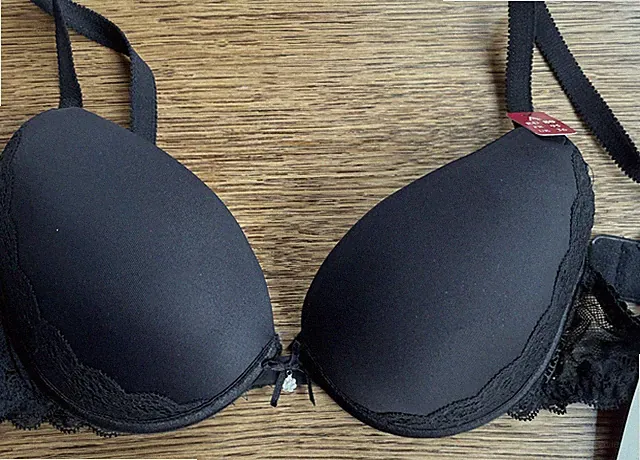 Lisca Bügel-BH NEU 80A Push-up mit Softschale Modell Irina in Schwarz