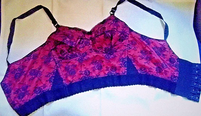 Long line BH,Spitze/Perlontaft, TRIUMPH,original 50-60er Jahre schwarz/rot