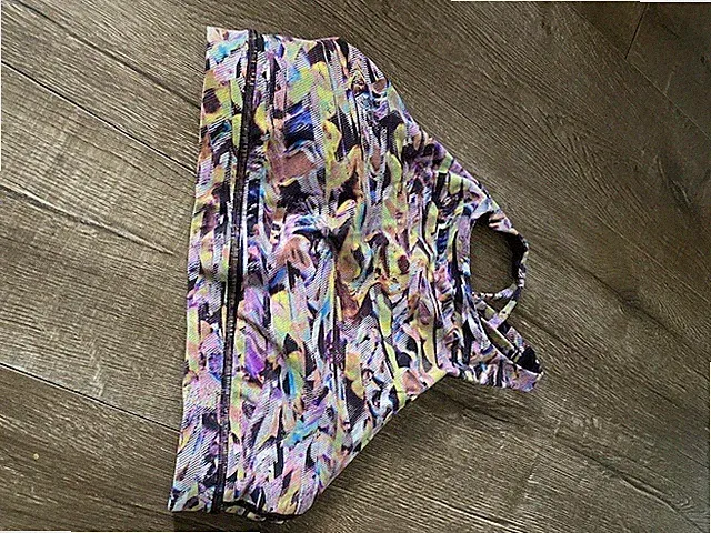 Lululemon Size 6 Energy Bra High Neck SEAWHEEZE 2020 Super Sonic Alpine Multi