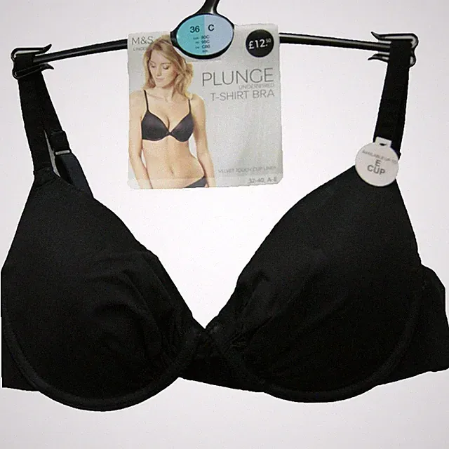 M&S Plunge Bügel T-Shirt Bh 32B Neu mit Etiketten