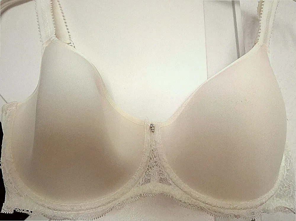 Mey Bügel-BH Soft Schalen nahtlos T-Shirt Gr.75E Spitze Neu Creme