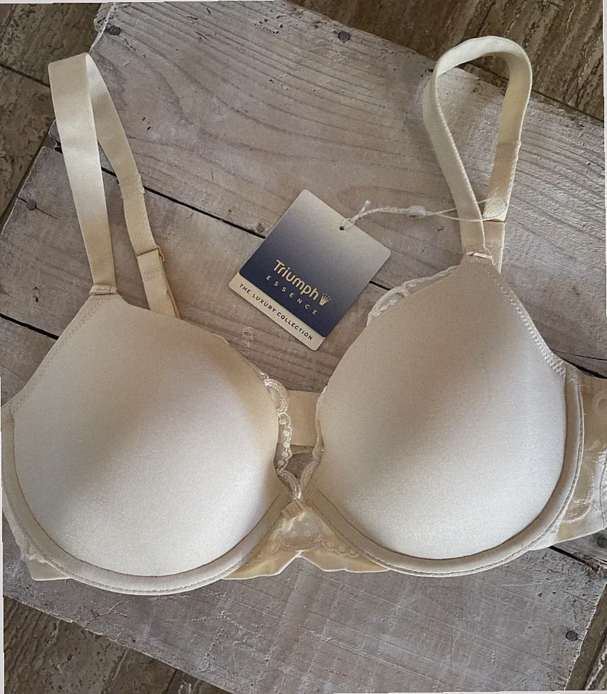 NEU ♥ 75 C ♥ TRIUMPH ESSENCE ♥ BÜGEL BH GEPOLSTERT ELFENBEIN ♥ LUXURY COLLECTION