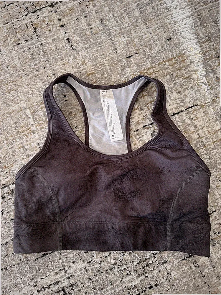 On-The-Go Sport BH Fabletics grau ungetragen M mit Pads und Tasche am Rücken