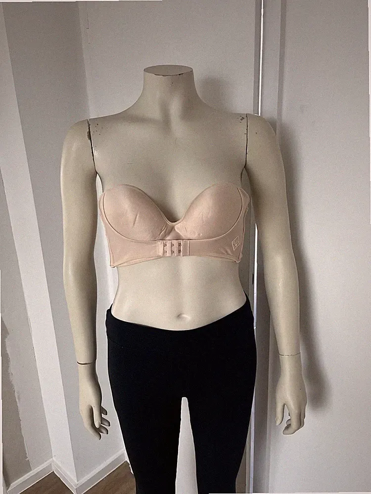 Peachfarbener trägerloser Bandeau-BH 85D