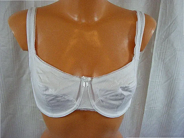 PETITE FLEUR ~ BH ~ Gr. 75 Cup D ~ weiss ~ NEU !!!