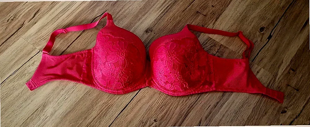 Primadonna BH 75F 75 F rot Bügel sehr gut erhalten